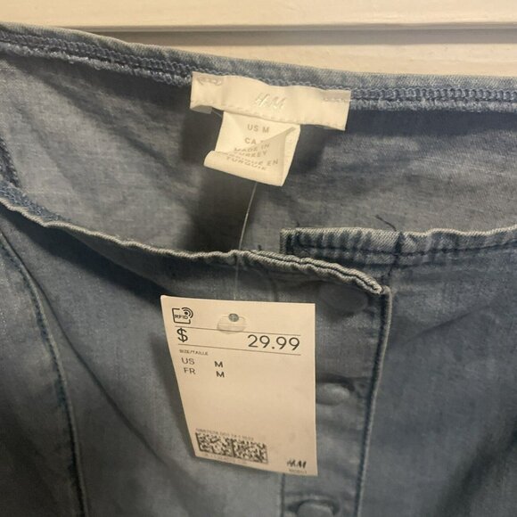 NWT H&M Off The Shoulder Blue Crop Top Chambray Denim Puff Sleeve Women's M - Picture 5 of 6